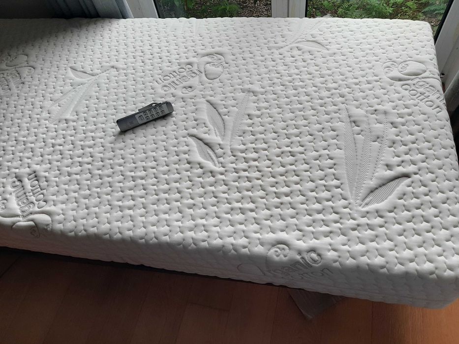 Urgente! Cama elétrica articulada nova c colchão ( tudo ainda com o talão de compra)