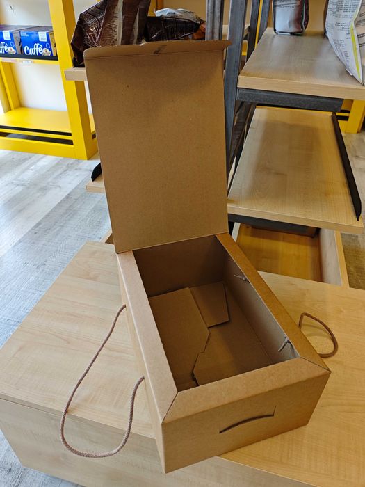 Caixas de cartão para cabaz (32unidades)