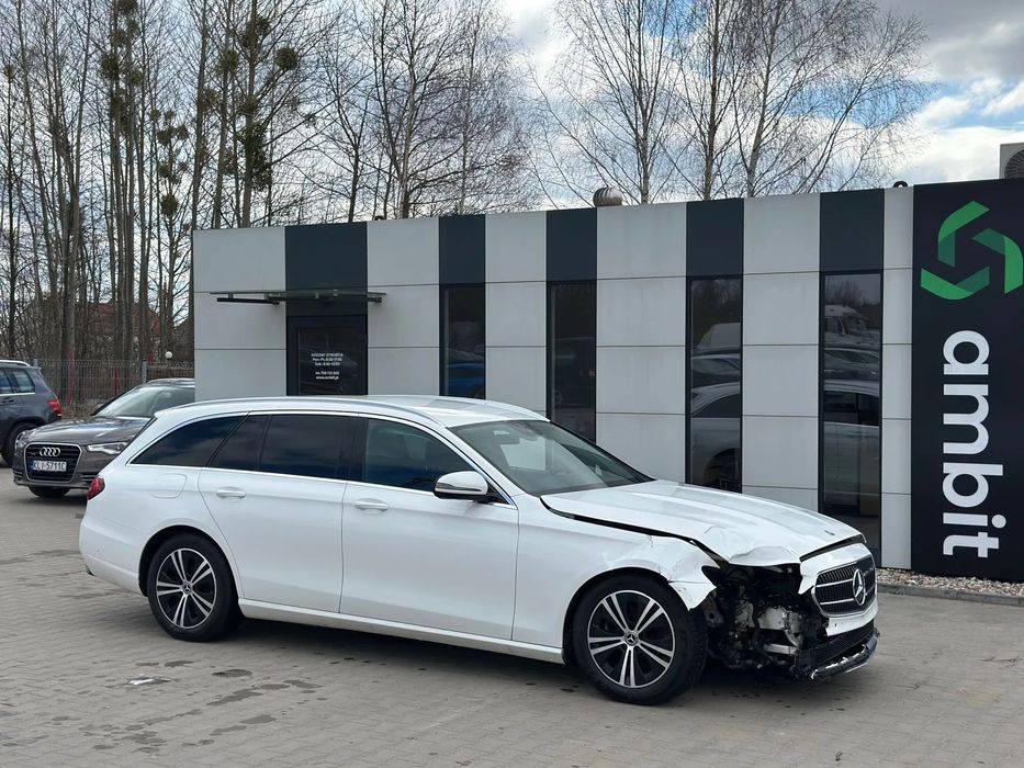 Mercedes-Benz Klasa E E220D 200KM2022r.4Matic auto zarejestrowane i ubezpieczone w Polsce.