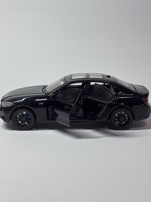 Машинка BMW 320 i