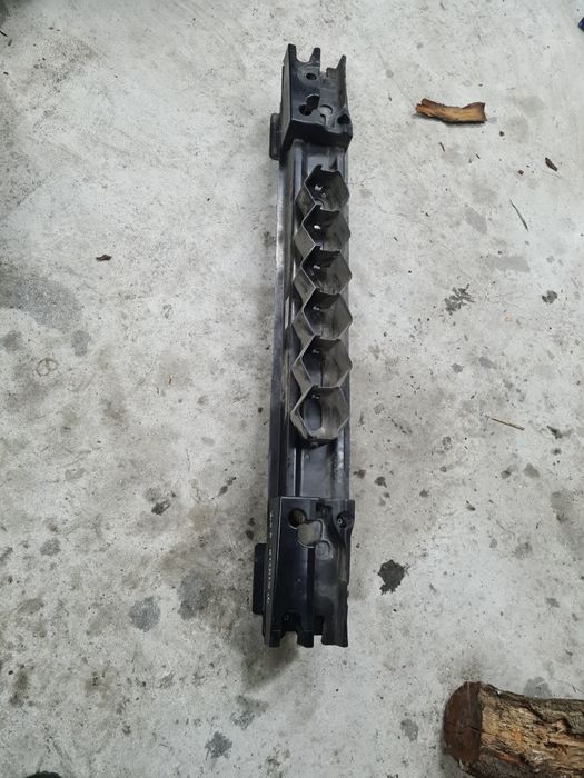 Belka zderzaka tył, tylnego zderzaka Alfa Romeo Giulia