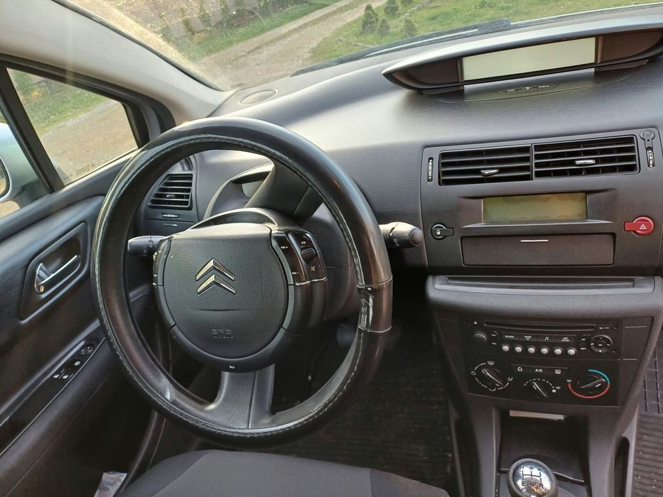 Citroën C4 Citroen C4 z kompletem opon!