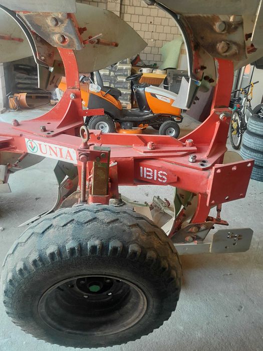 Pług obrotowy 3 skibowy unia Ibis xxl