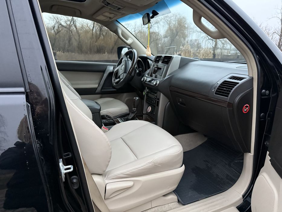 Тойота Прадо 150 4,0 люк кожа официал