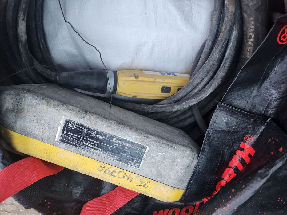 Wibrator wibrator do Betonu