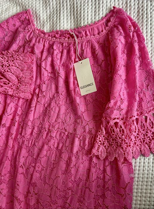 Koronkowa sukienka