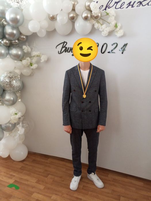 Костюм чоловічий на випускний
