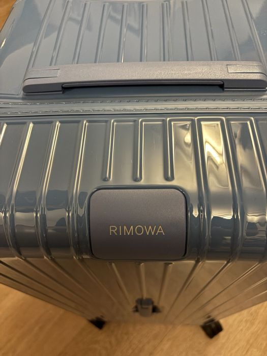 Walizka Rimowa Essential Trunk Plus
