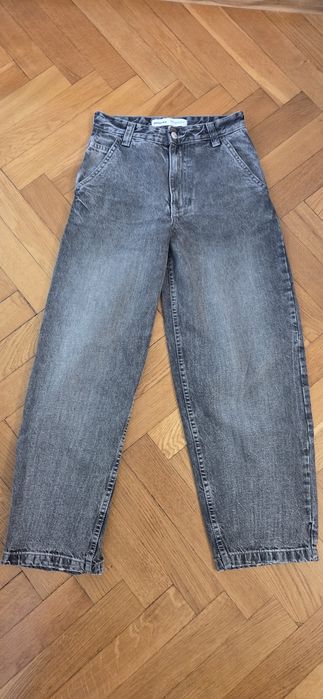 Spodnie damskie o kroju Baggy firmy Bershka roz. 32