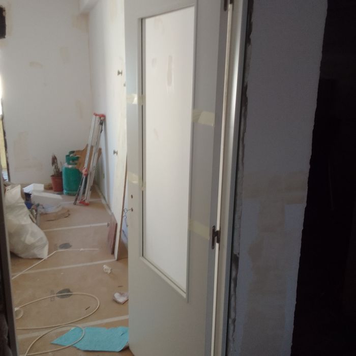 Serviços de remodelação em geral e reparações