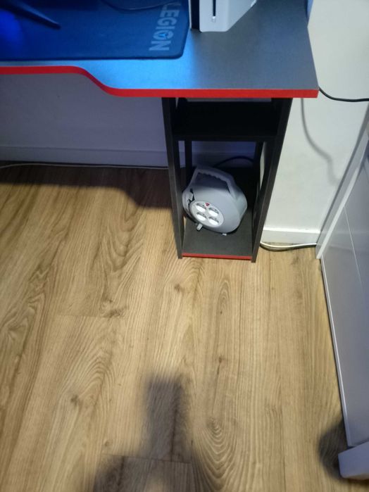 Linda Gaming Desk, Like New64575241708801124