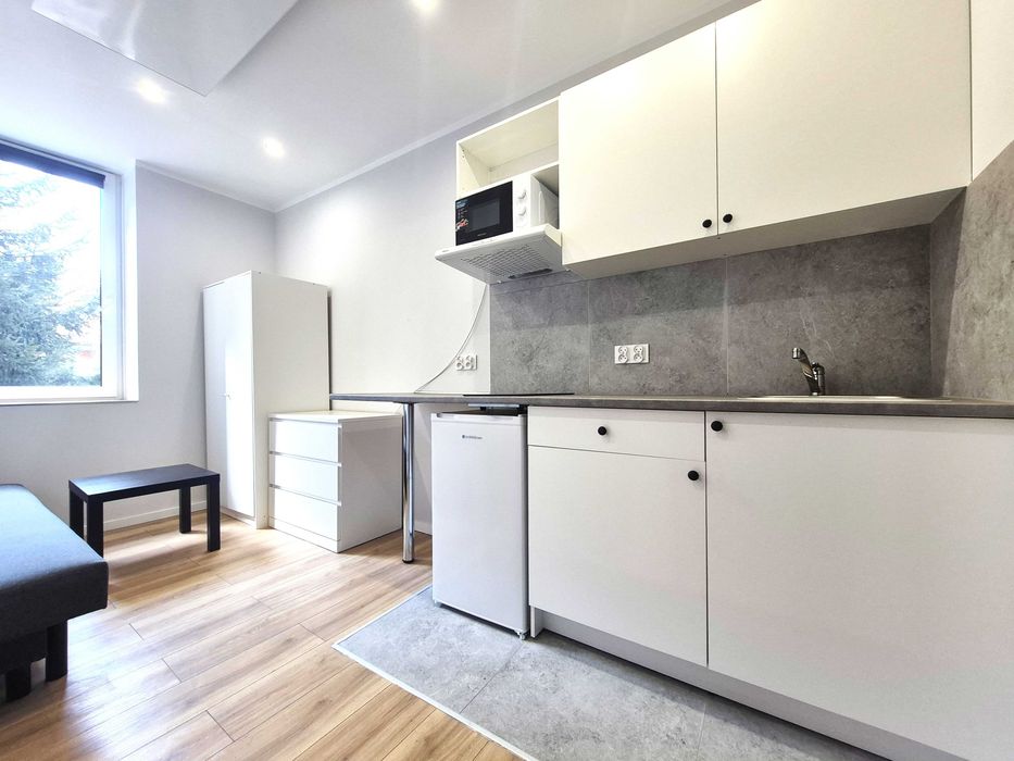 Jasne studio 14 m² - ul. Cmentarna 30, BRAK PROWIZJI