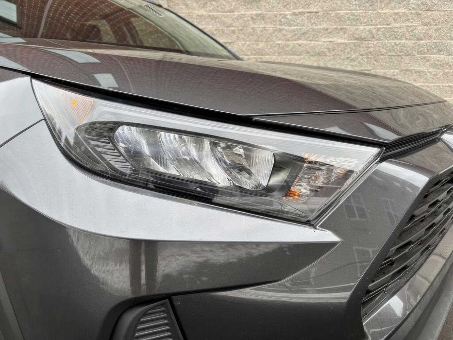 Toyota RAV4      2020