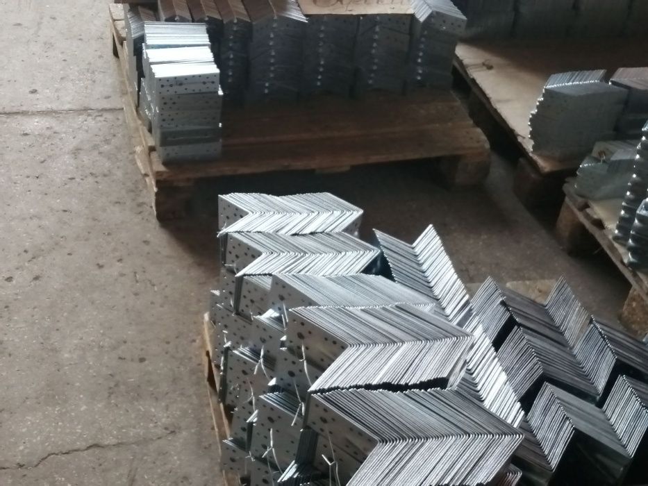 Кутики 150х150х65 монтажні покрівельні. Пластини. Власне виробництво.