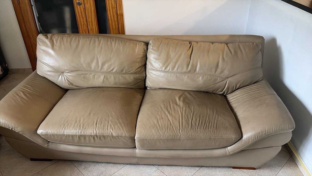 Vendo 2 sofás de 2 lugares