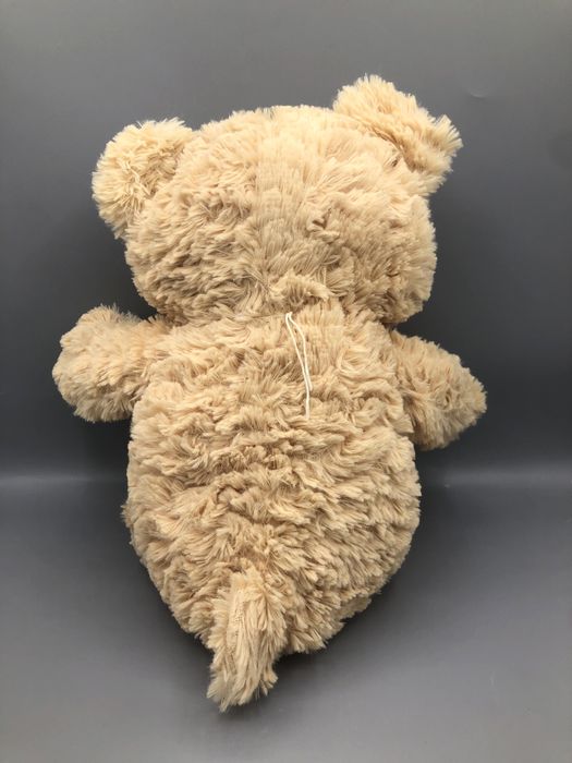 Pluszowy miś z kokardką 31 cm – miękka maskotka