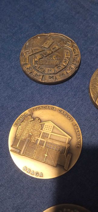 7 Medalhas/placas comemorativas em bronze