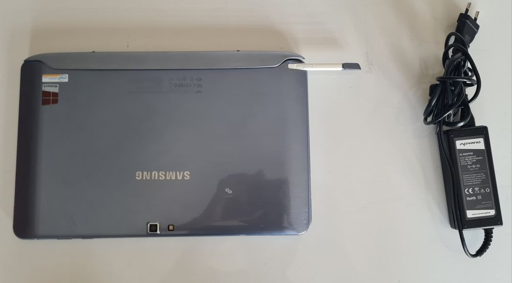 Laptop, tablet, Samsung XE 500 T1C-HO1CH, 2w1, 11,6″, 2/64GB