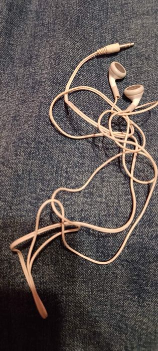 Дротові навушники