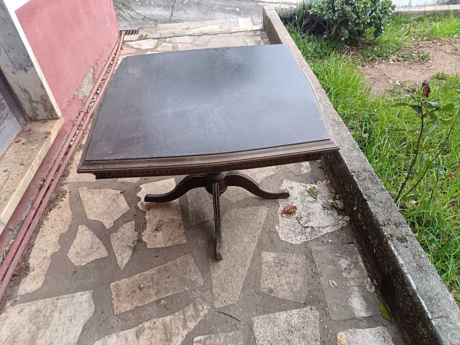 Mesa em madeira rustica