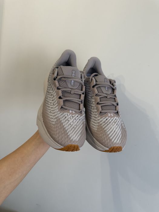 Buty sportowe Under Armour r.40,5 (26) unisex