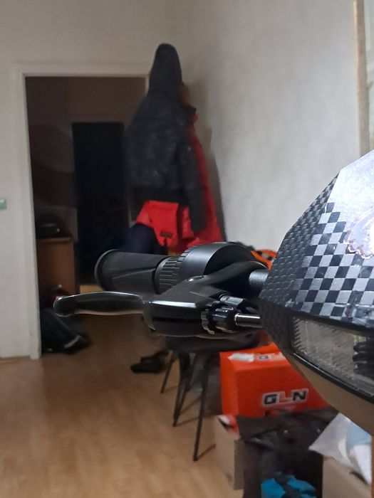 Продається електро самокат kukirin G2