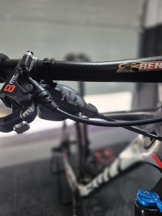 Scott Scale 930 Carbono L/29 Varios extras