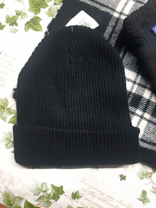 Conjunto novo Cachecol gorro e luvas