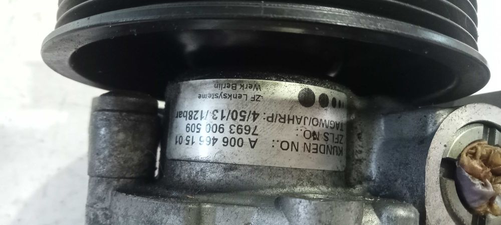 Bomba de Direção Mercedes W 204 / W212