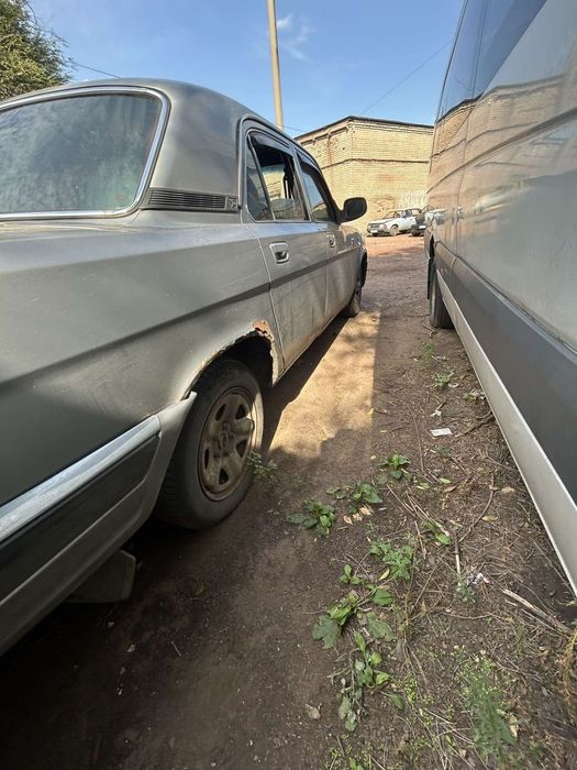 Разбираю Волгу 31105