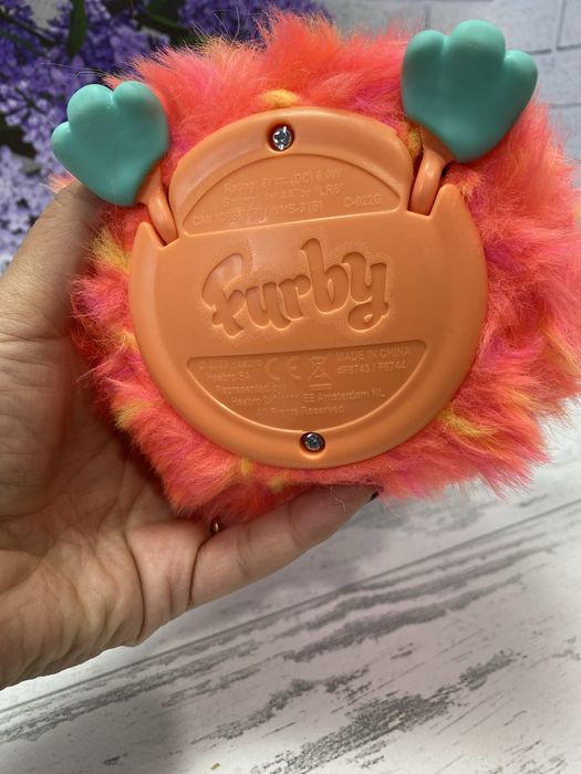 Інтерактивна м’яка іграшка Hasbro Furby кораловий, 2023 рік