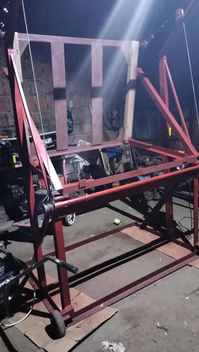 Wywrotnica do skrzyniopalet.