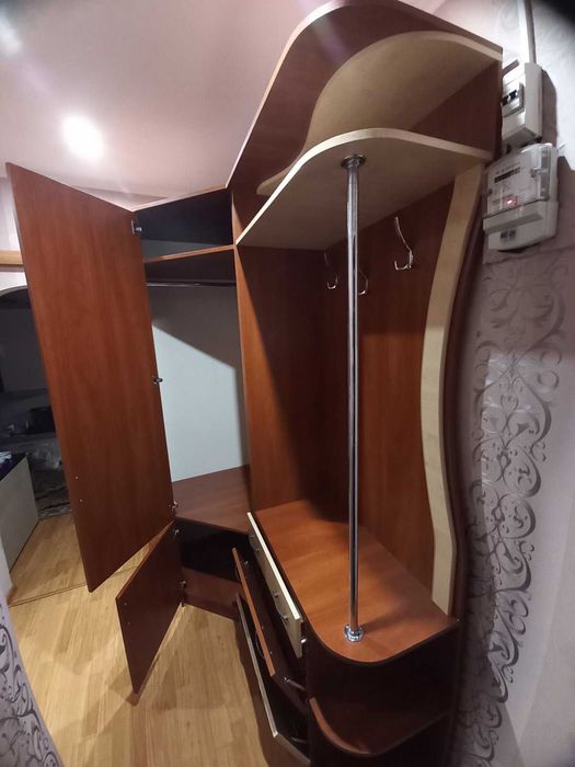 Меблі для передпокою