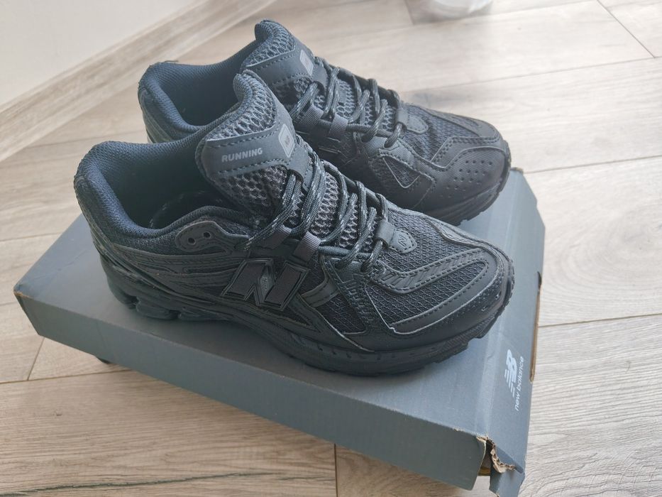 New Balance 1906 czarne rozmiar 39 NOWE