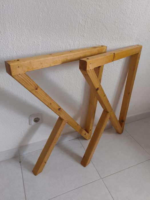 Pernas de mesa, de madeira