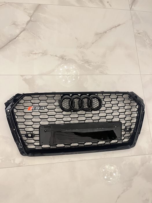 У НАЯВНОСТІ !!! Audi A4 S4 RS4 гриль ришітка 2016-2019 рік