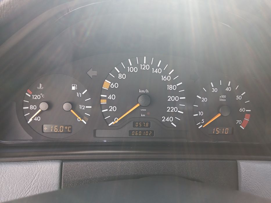 Mercedes E-klasa 2.0 Benzyna.62400KM