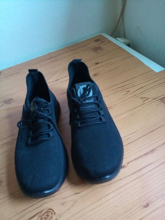 Sapatilhas de homem.