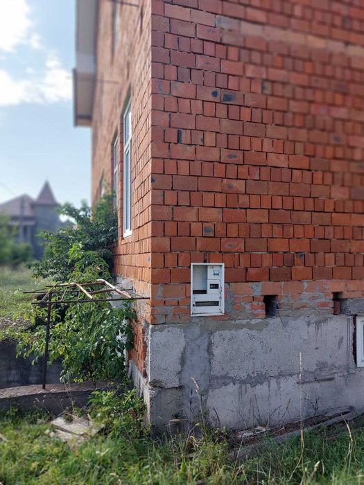 Будинок 2-пов. з мансардою, 400 м.кв., Новий Киселів