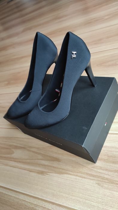 Oryginalne szpilki Tommy Hilfiger nr 37