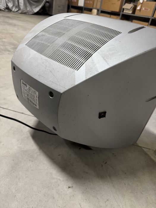 Vendo TV Sanyo a funcionar