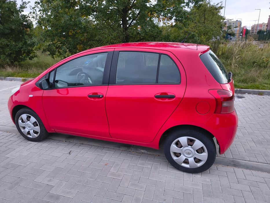 Toyota Yaris Toyota Yaris niski oryginalny przebieg zadbana