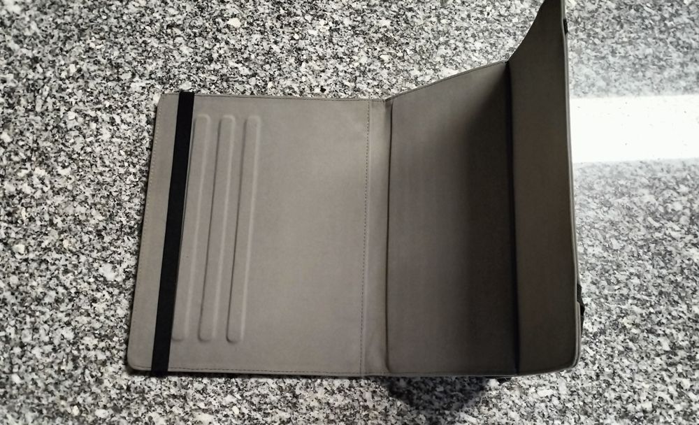 Capa Qilive para tablet