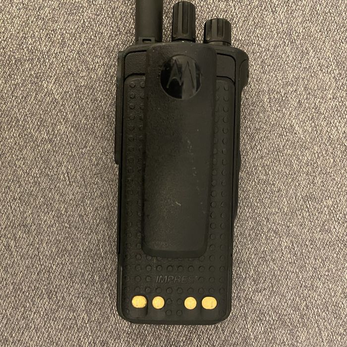 Motorola DP4400e UHF Radiotelefon