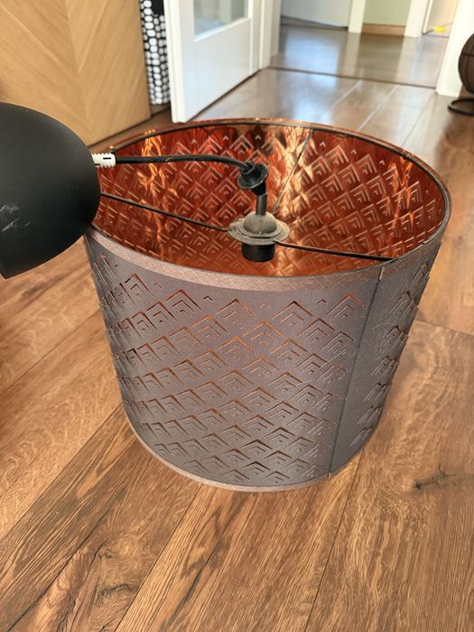 klosz lampy IKEA Nymo w wersji czarno-miedzianej + oprawka HEMMA