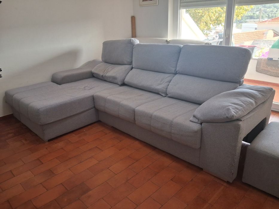 Sofa cinzento usado
