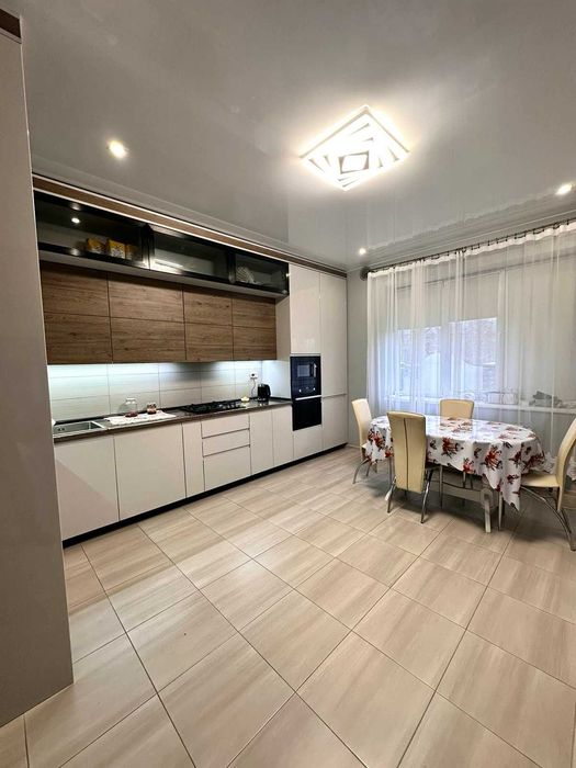 Терміновий продаж будинку у Верхній Визниці!