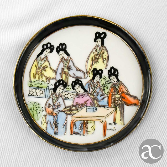 Conjunto de 2 jarras e prato porcelana Japonesa Satsuma