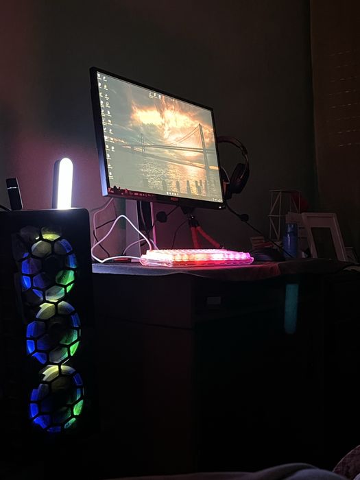 AGON 24,5 TN PANEL 240HZ 0,5ms