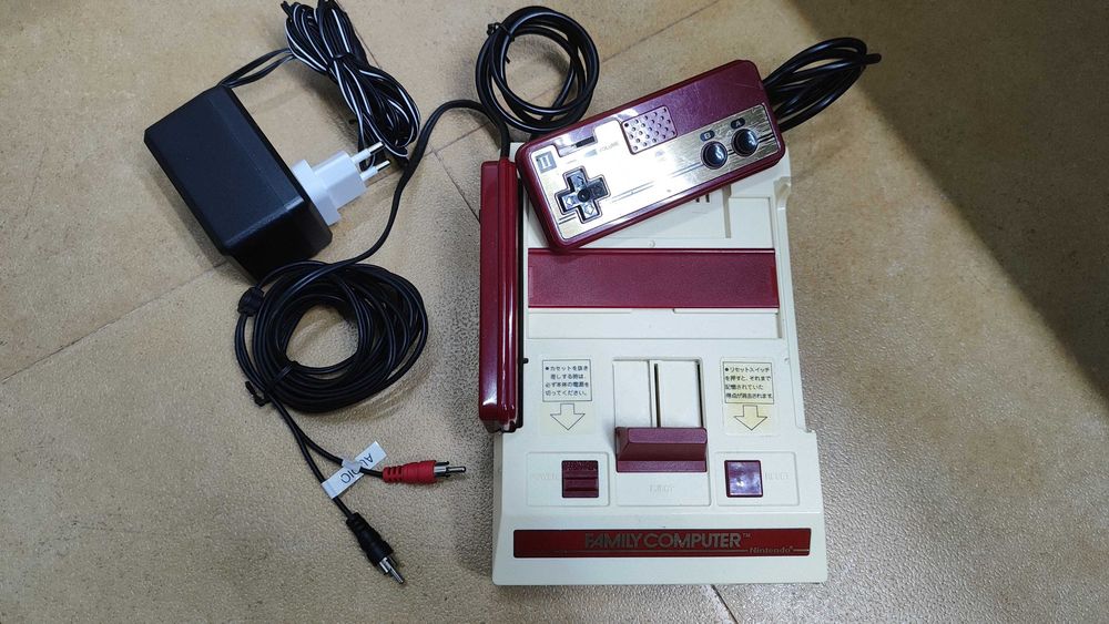 Consola Famicom AV